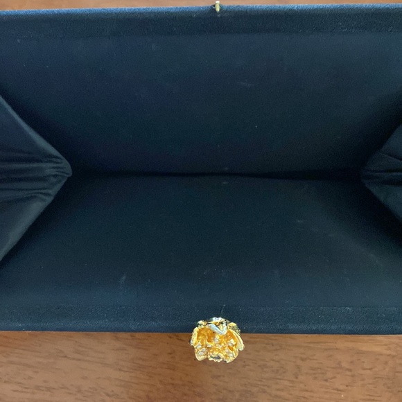 Black clutch purse - Picture 4 of 4